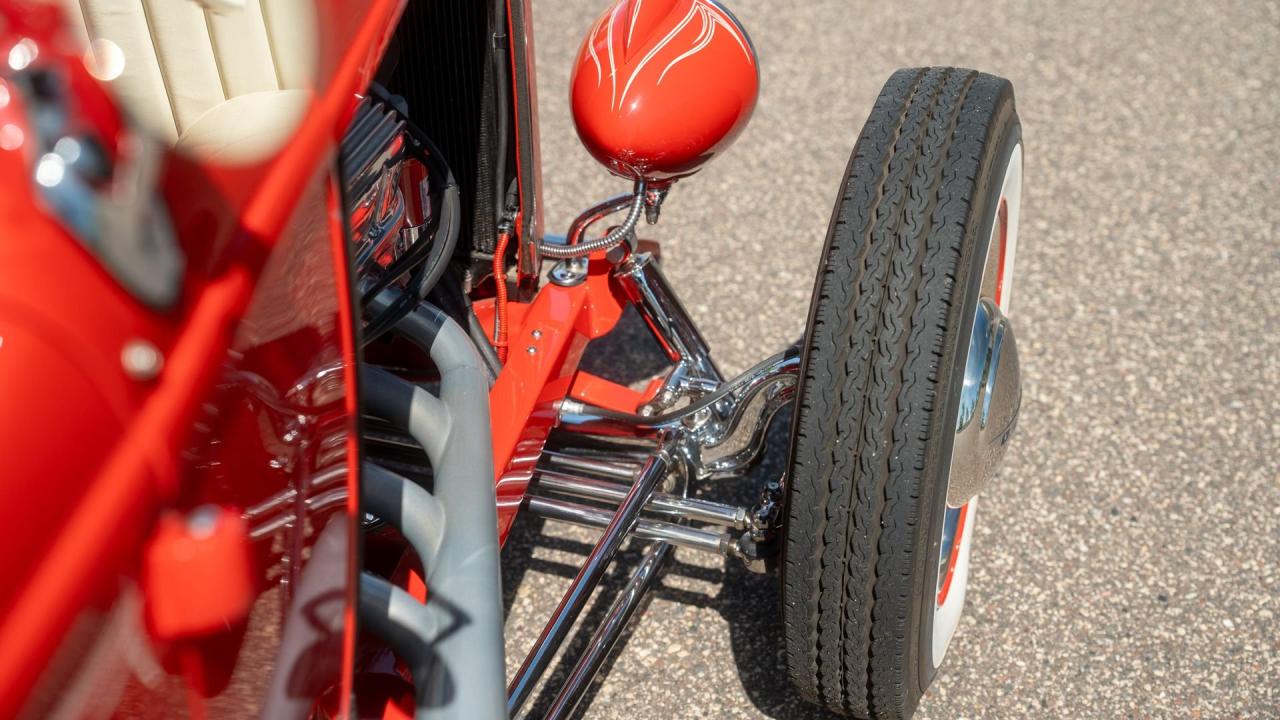 1932 Ford Hot Rod "High-Boy" Roadster