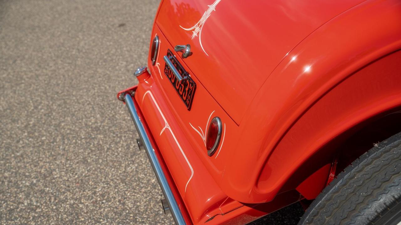 1932 Ford Hot Rod "High-Boy" Roadster