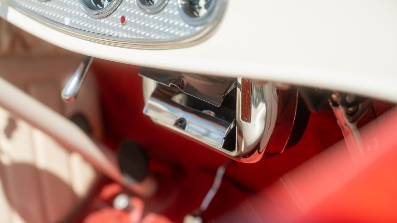 1932 Ford Hot Rod "High-Boy" Roadster