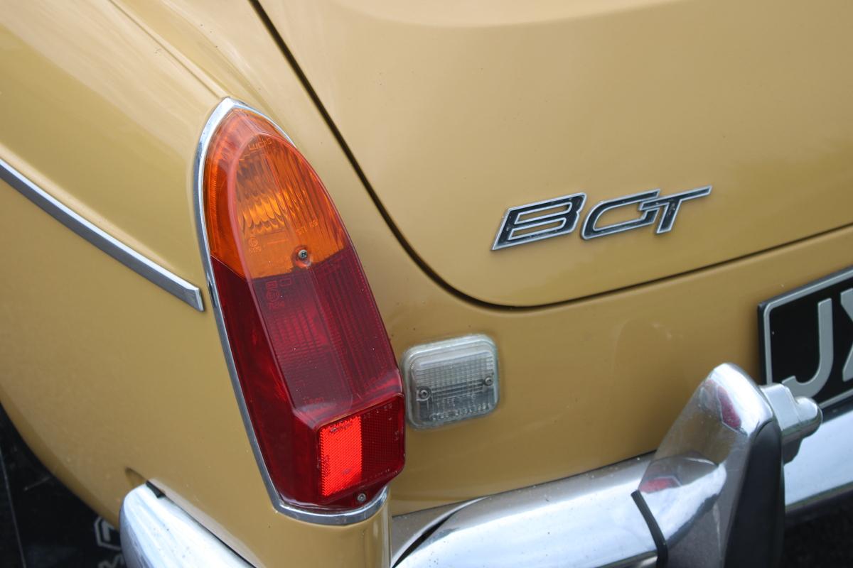 1972 MG B GT V8