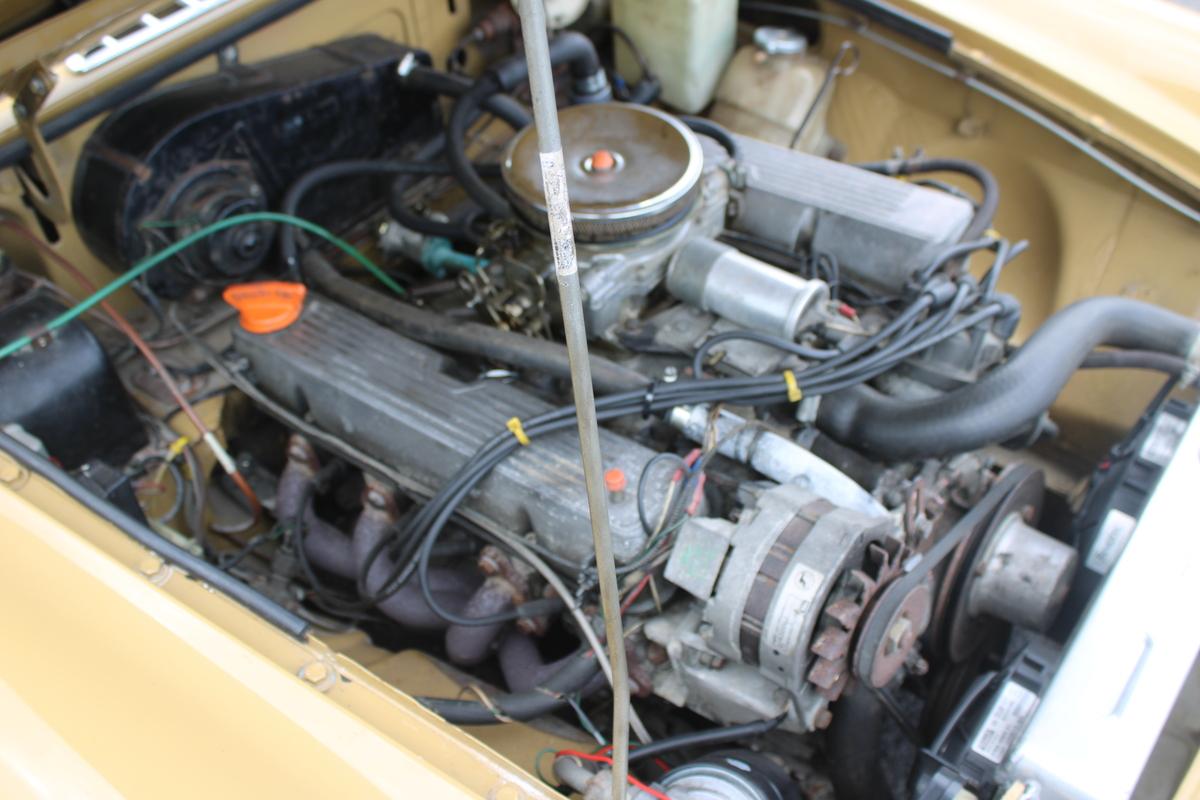 1972 MG B GT V8