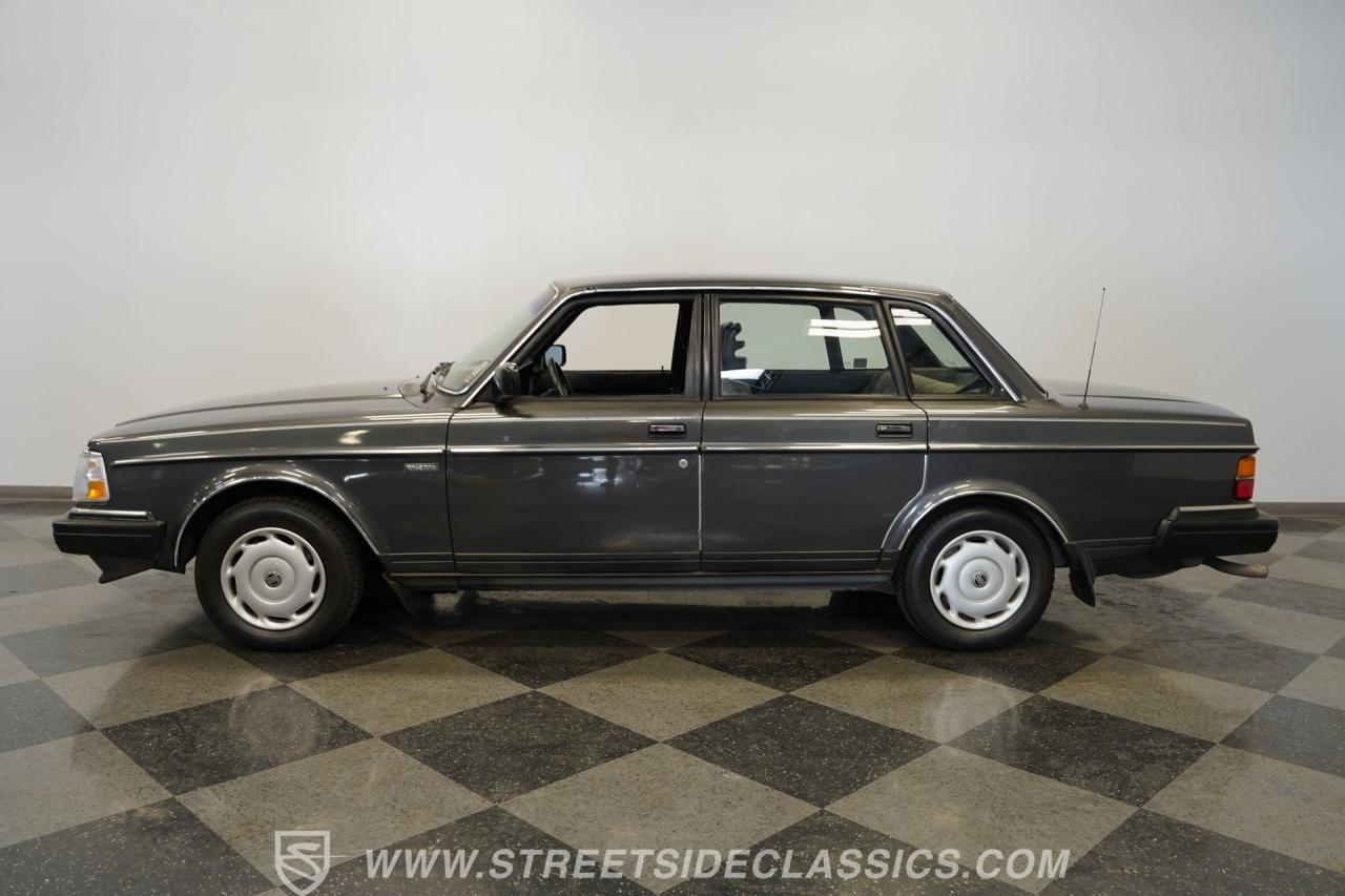 1988 Volvo 240DL