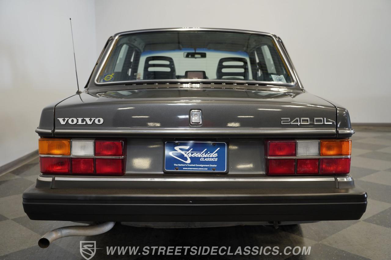 1988 Volvo 240DL