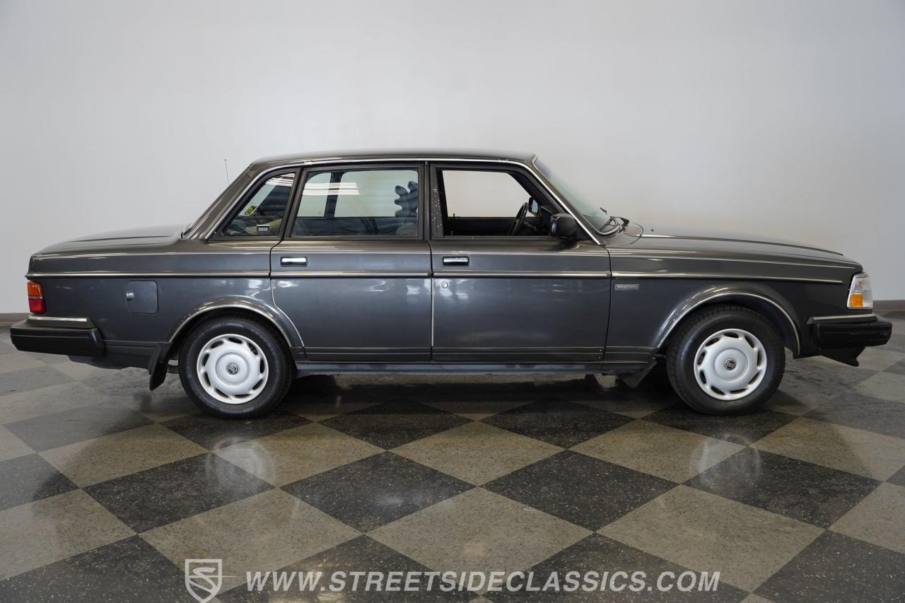 1988 Volvo 240DL
