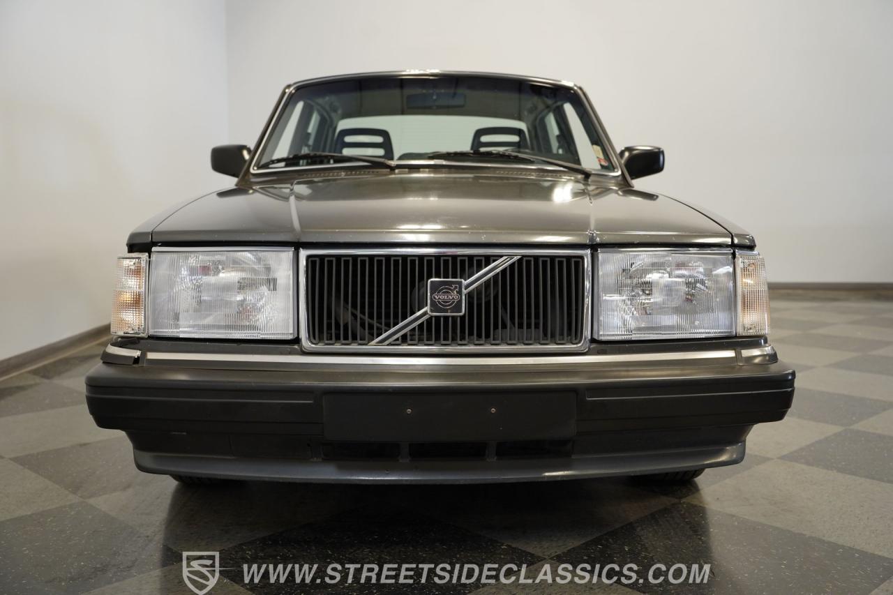 1988 Volvo 240DL