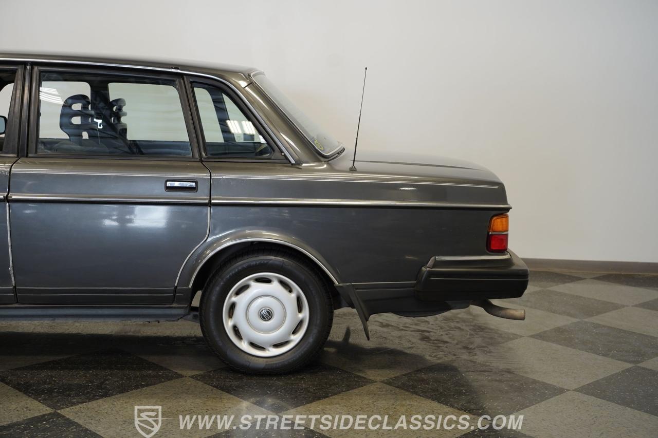 1988 Volvo 240DL