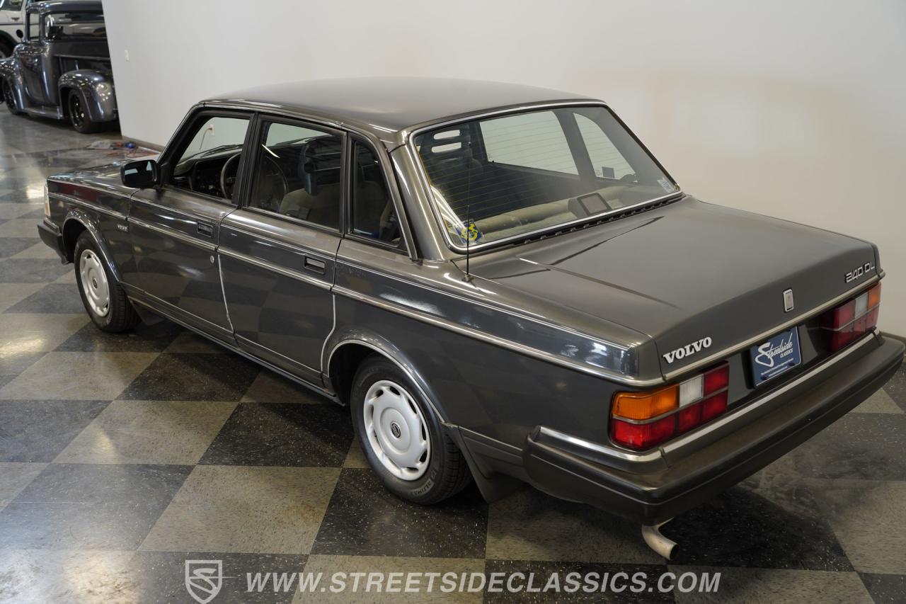 1988 Volvo 240DL