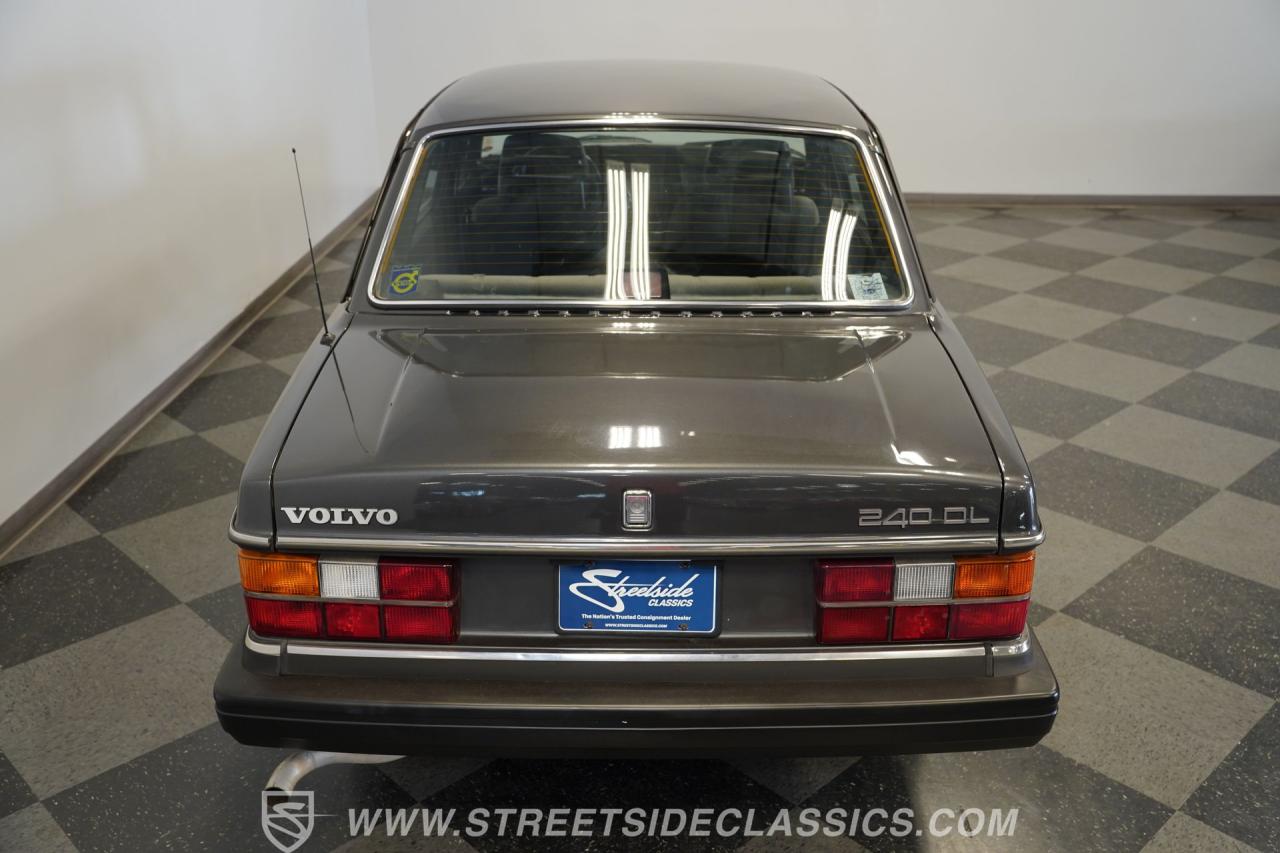 1988 Volvo 240DL