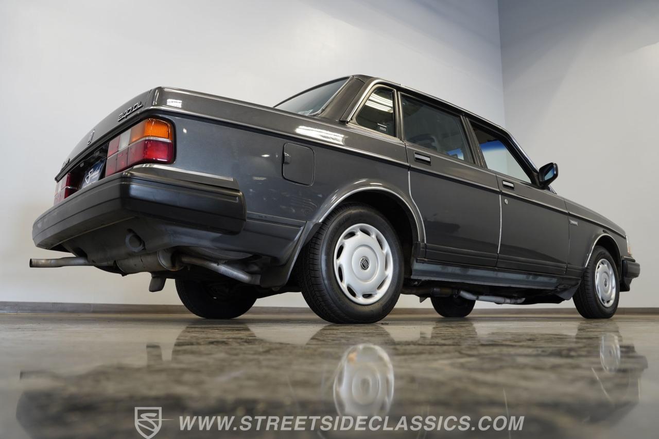 1988 Volvo 240DL