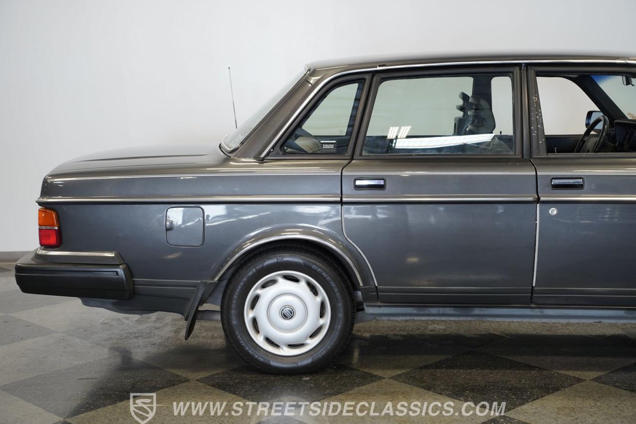 1988 Volvo 240DL