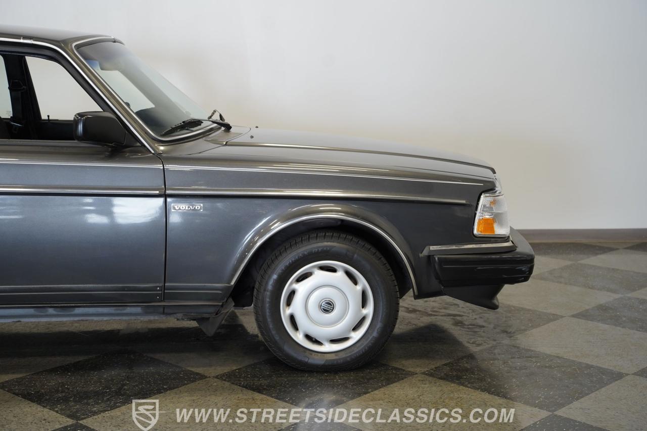 1988 Volvo 240DL