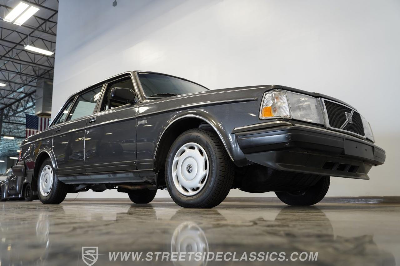1988 Volvo 240DL
