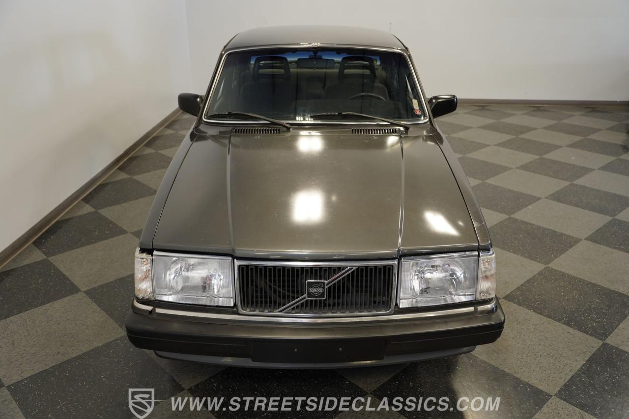 1988 Volvo 240DL