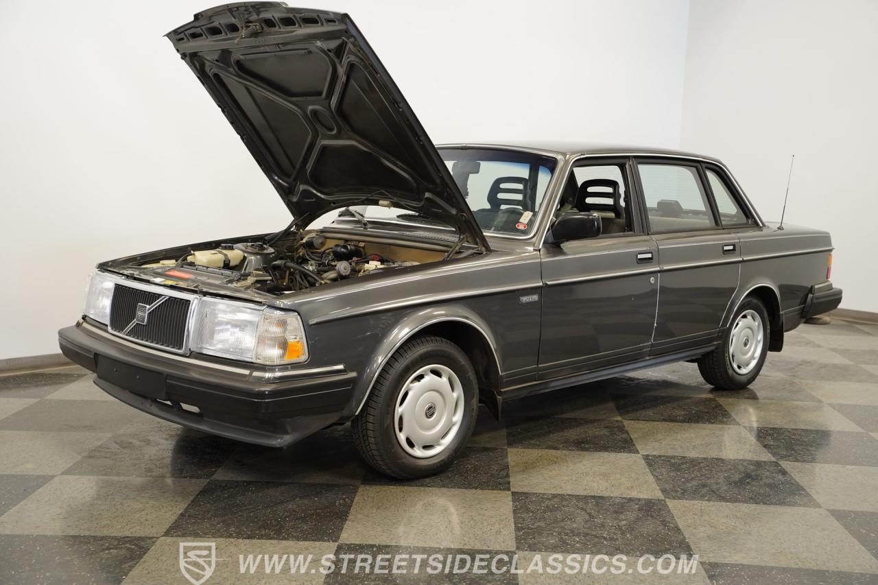 1988 Volvo 240DL