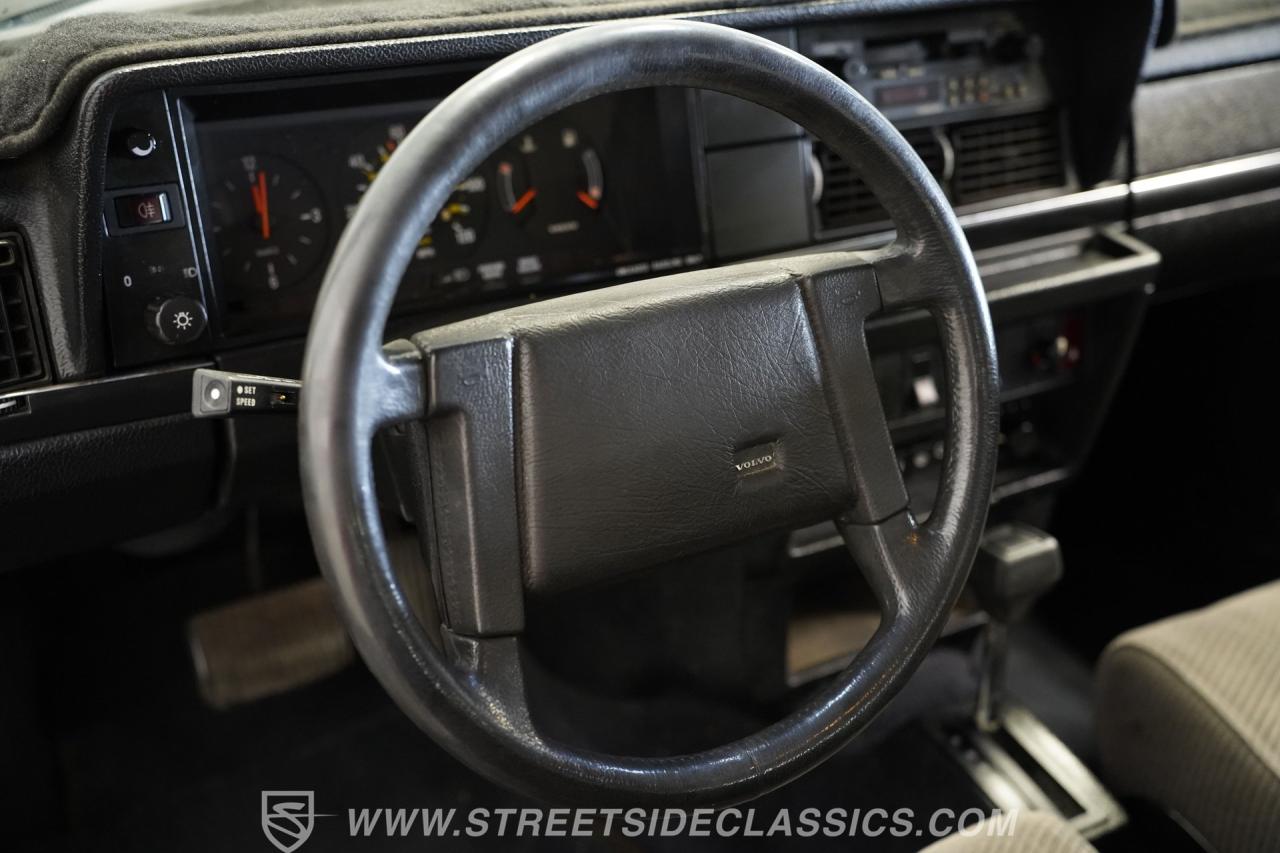 1988 Volvo 240DL