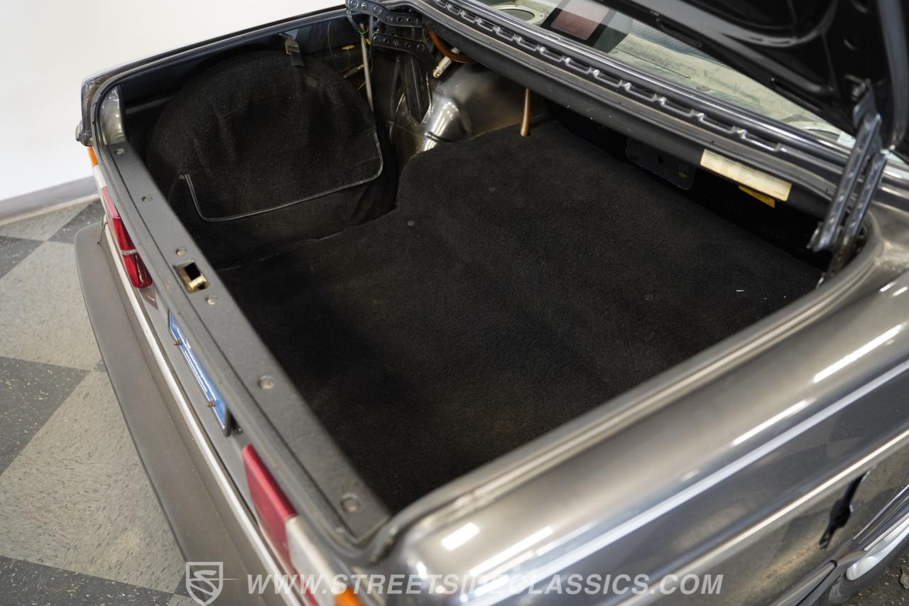 1988 Volvo 240DL