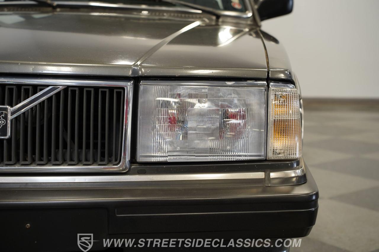 1988 Volvo 240DL