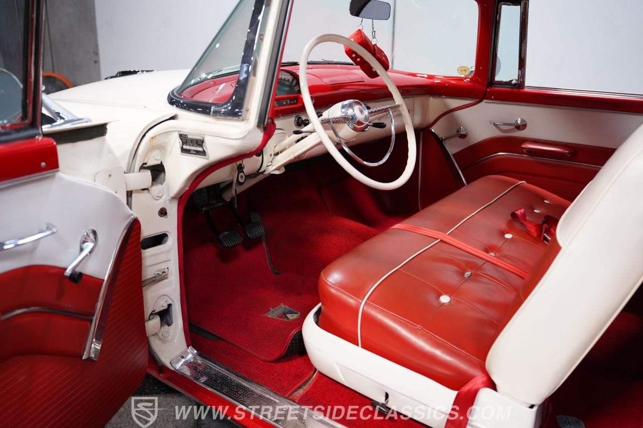 1955 Ford Fairlane Victoria
