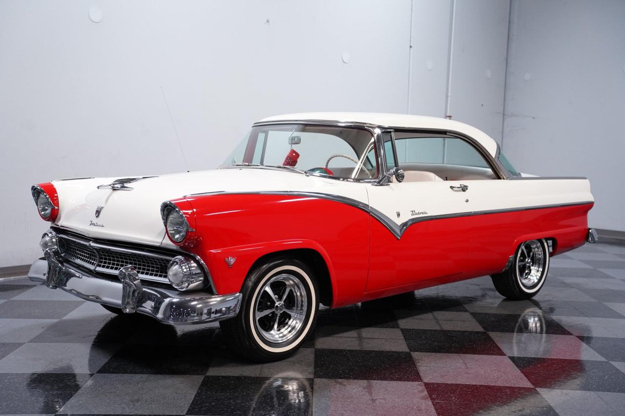 1955 Ford Fairlane Victoria