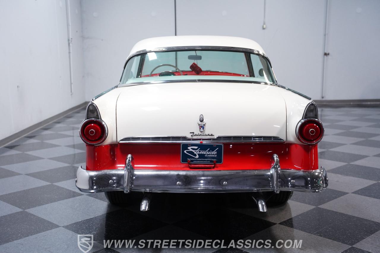 1955 Ford Fairlane Victoria