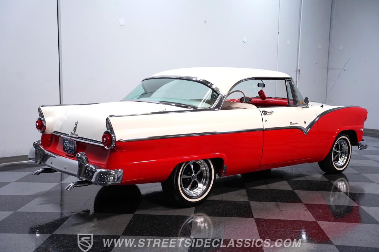 1955 Ford Fairlane Victoria