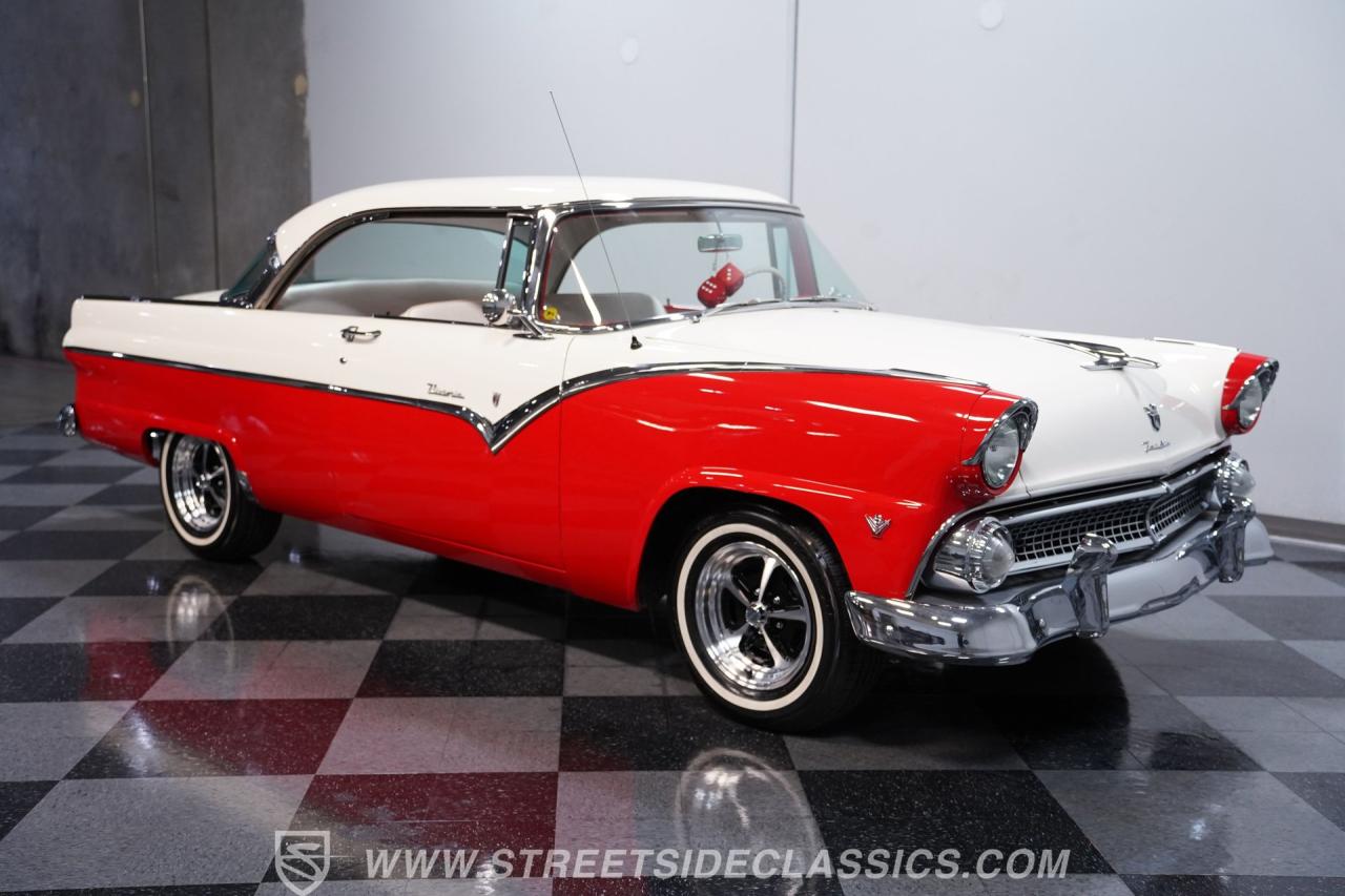 1955 Ford Fairlane Victoria