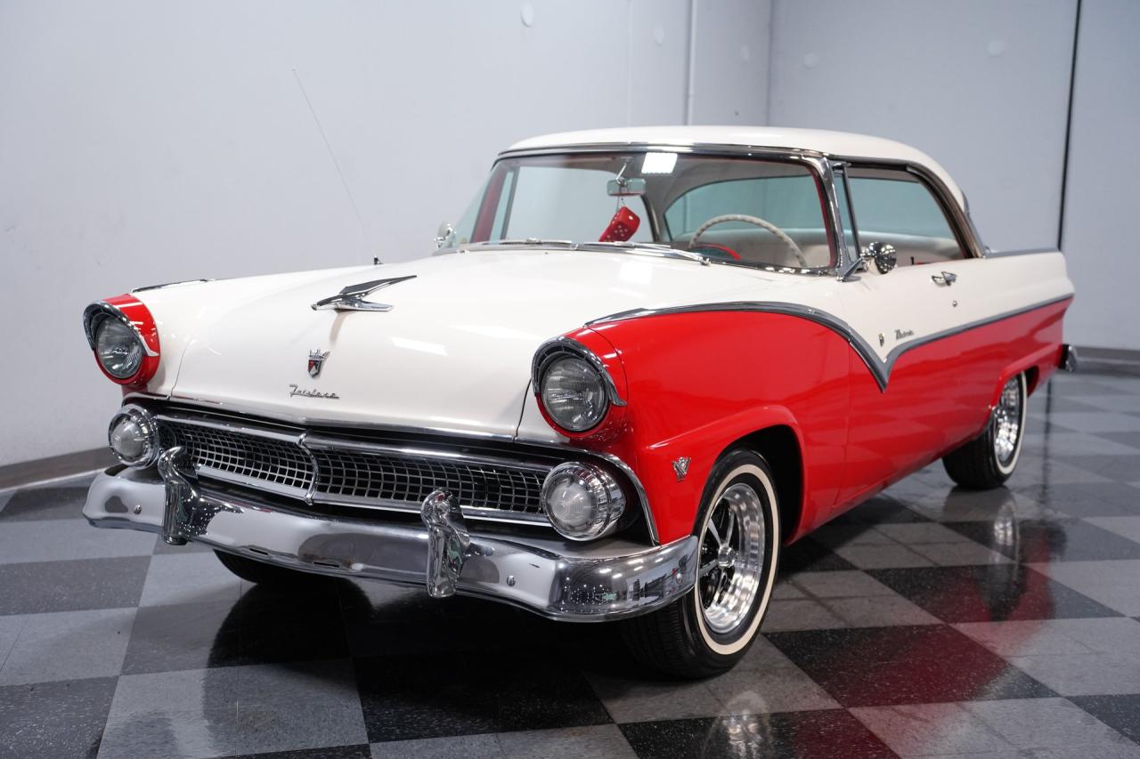 1955 Ford Fairlane Victoria