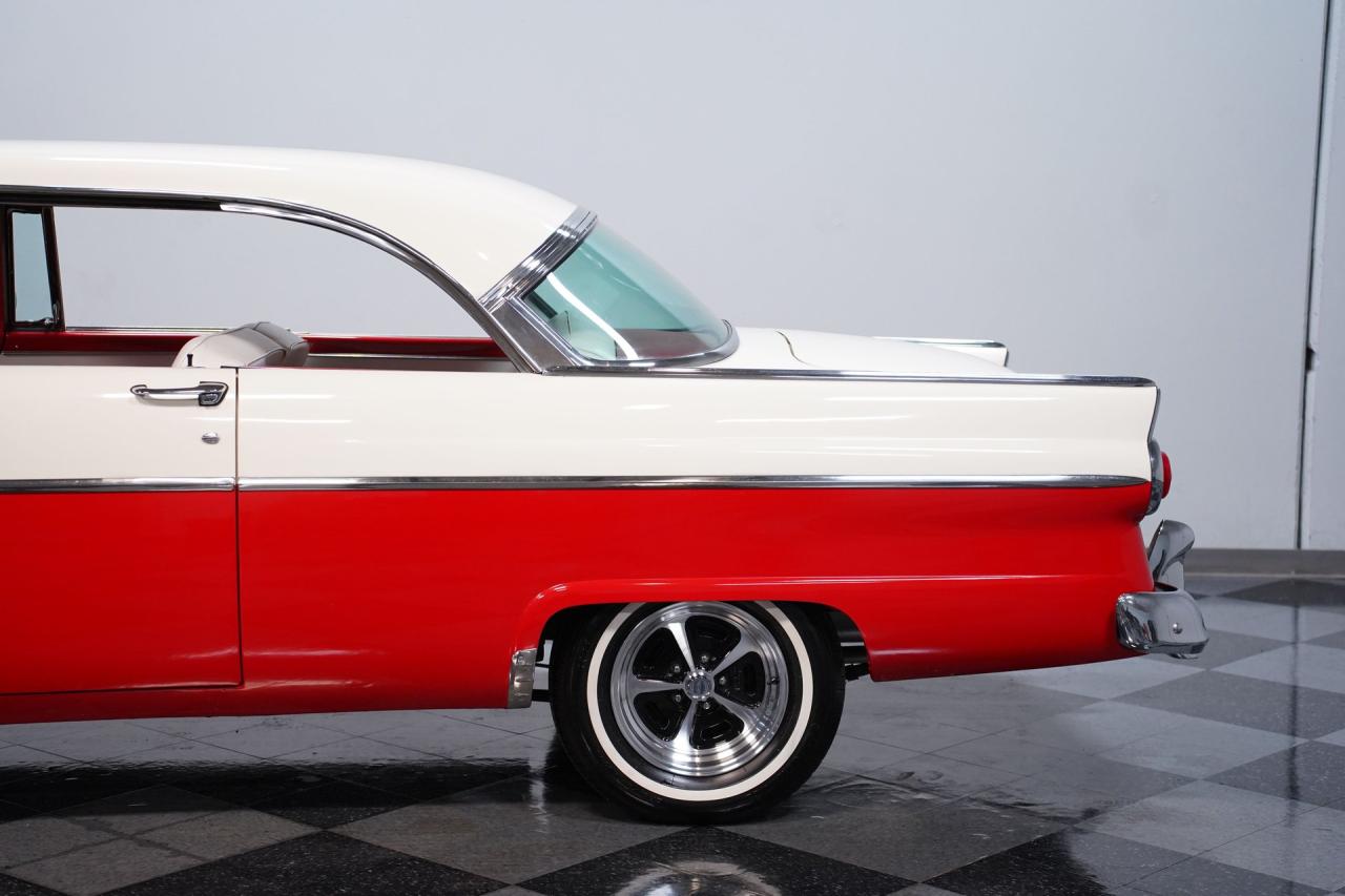 1955 Ford Fairlane Victoria