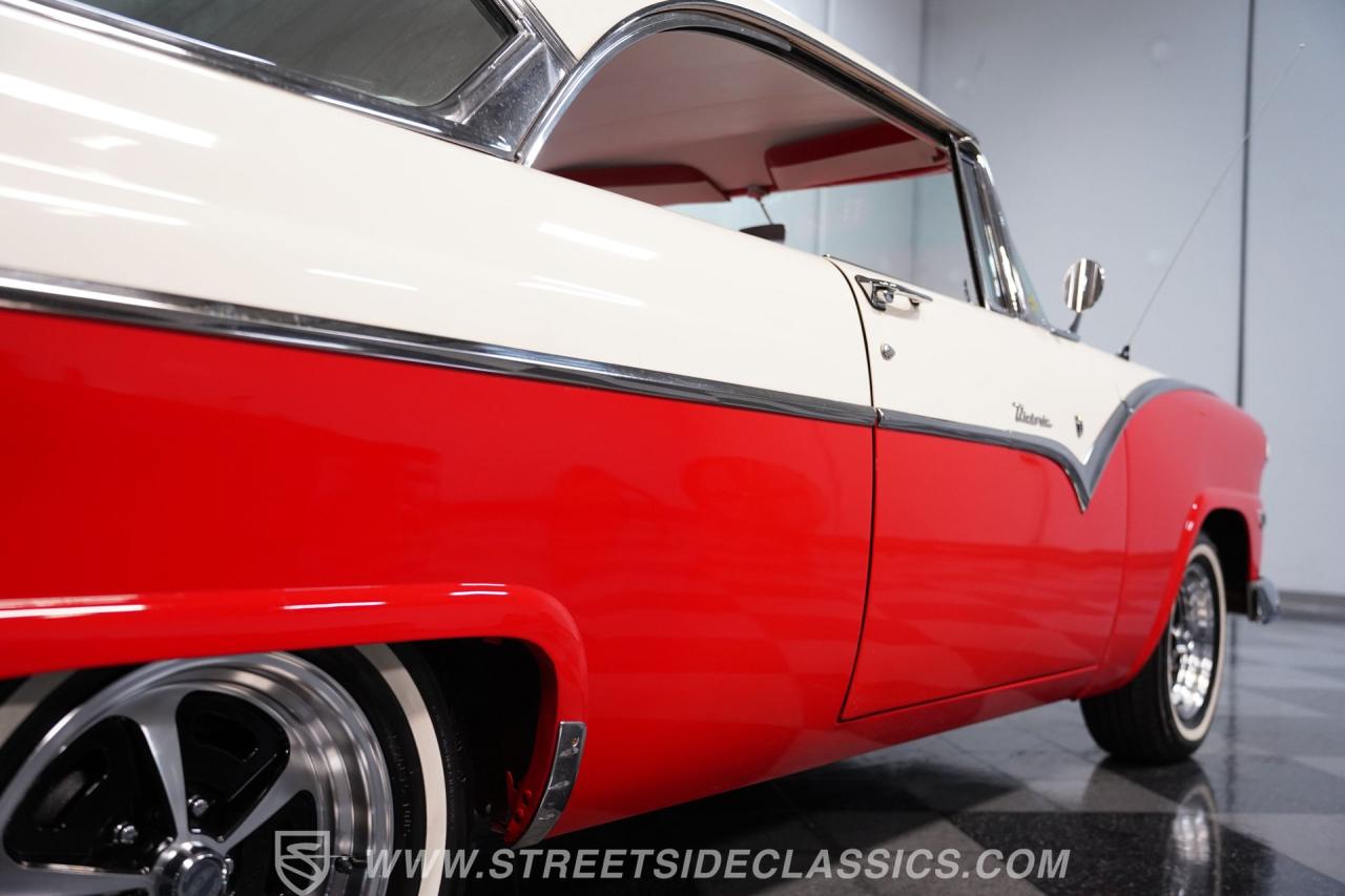 1955 Ford Fairlane Victoria