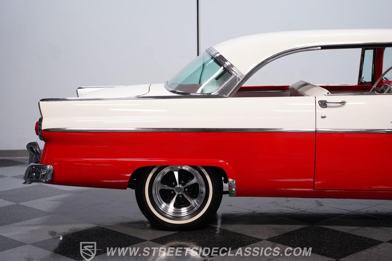 1955 Ford Fairlane Victoria