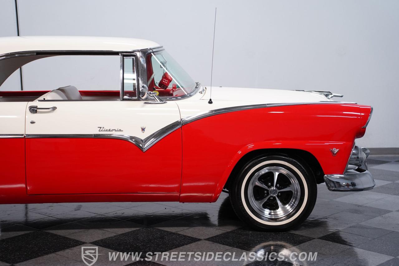 1955 Ford Fairlane Victoria