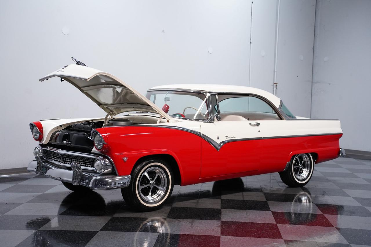 1955 Ford Fairlane Victoria