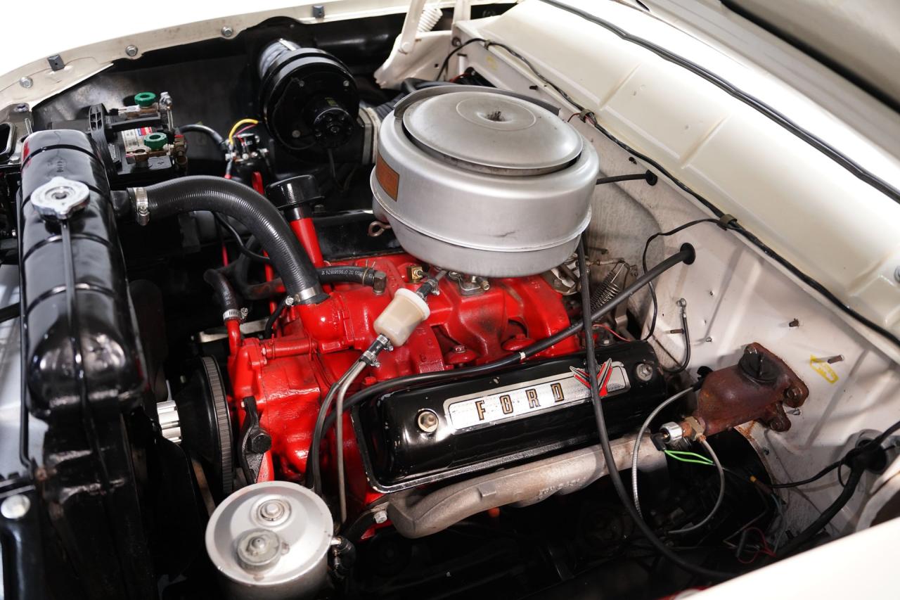 1955 Ford Fairlane Victoria