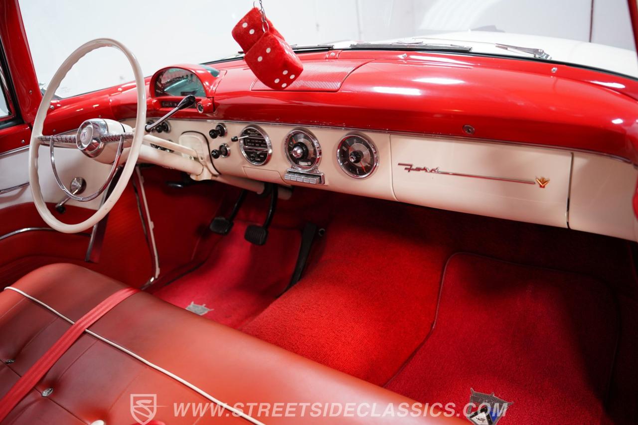 1955 Ford Fairlane Victoria