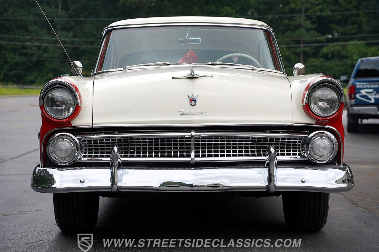 1955 Ford Fairlane Victoria