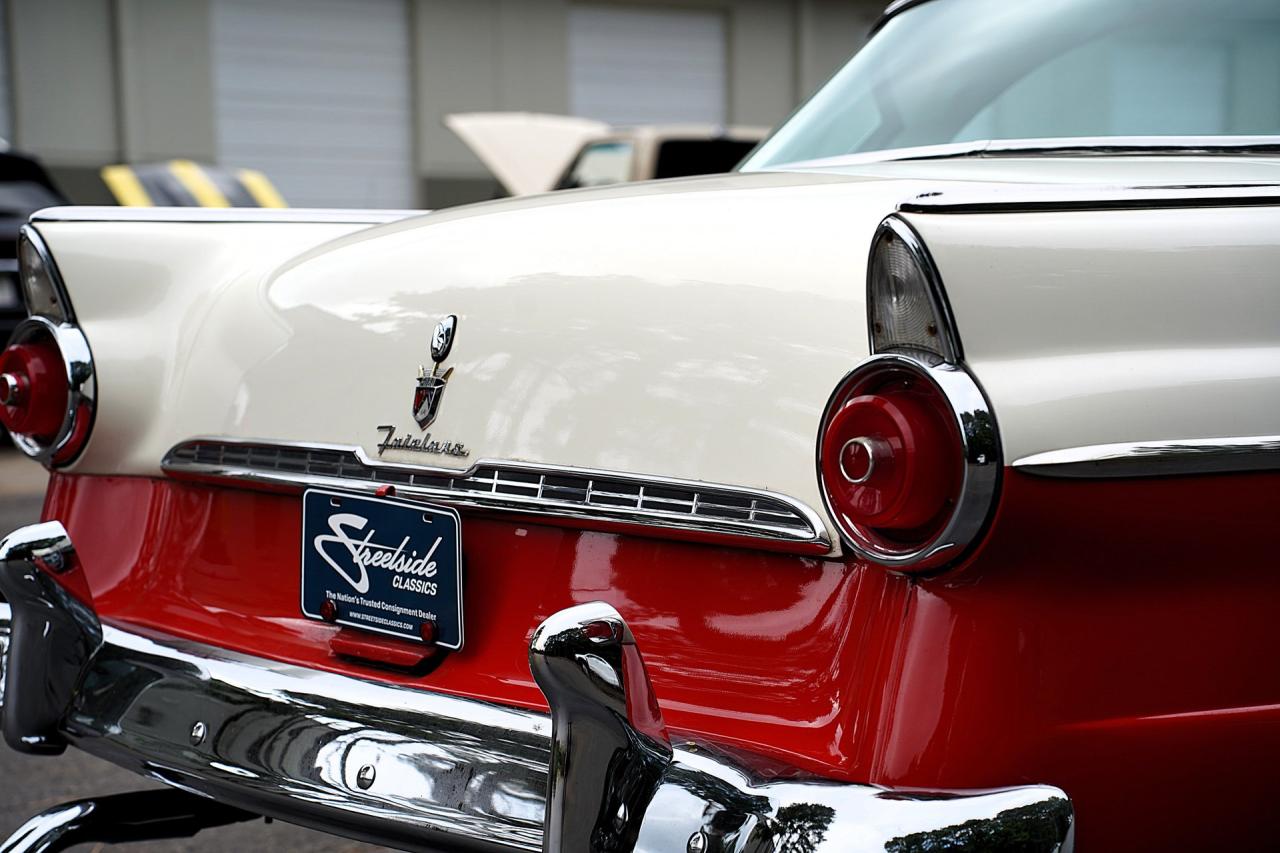 1955 Ford Fairlane Victoria