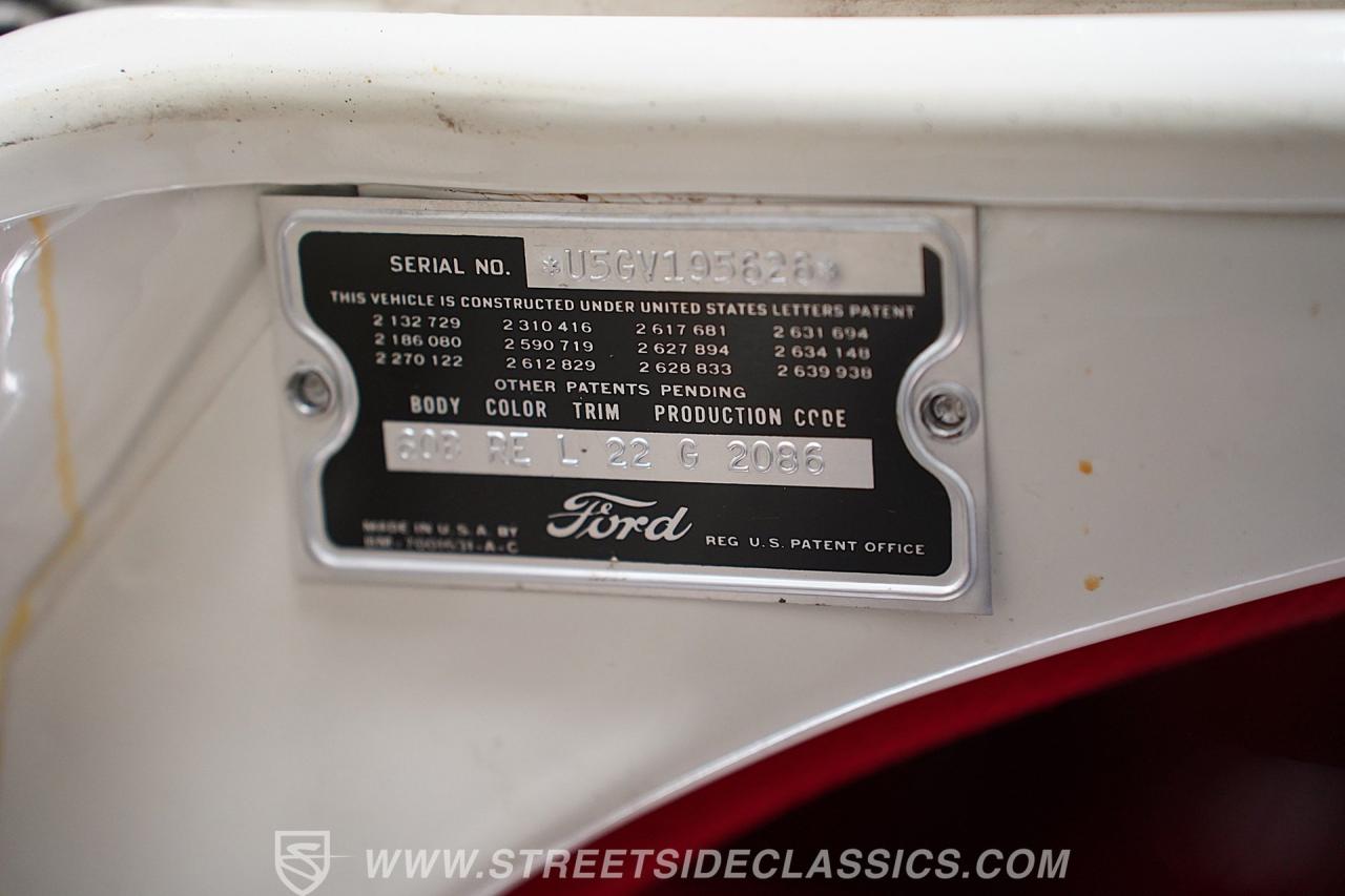 1955 Ford Fairlane Victoria