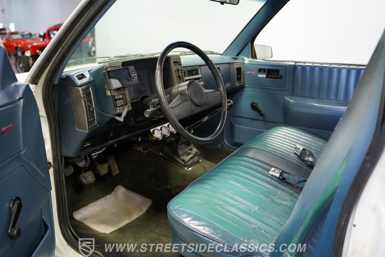 1989 GMC S15 V8 Restomod