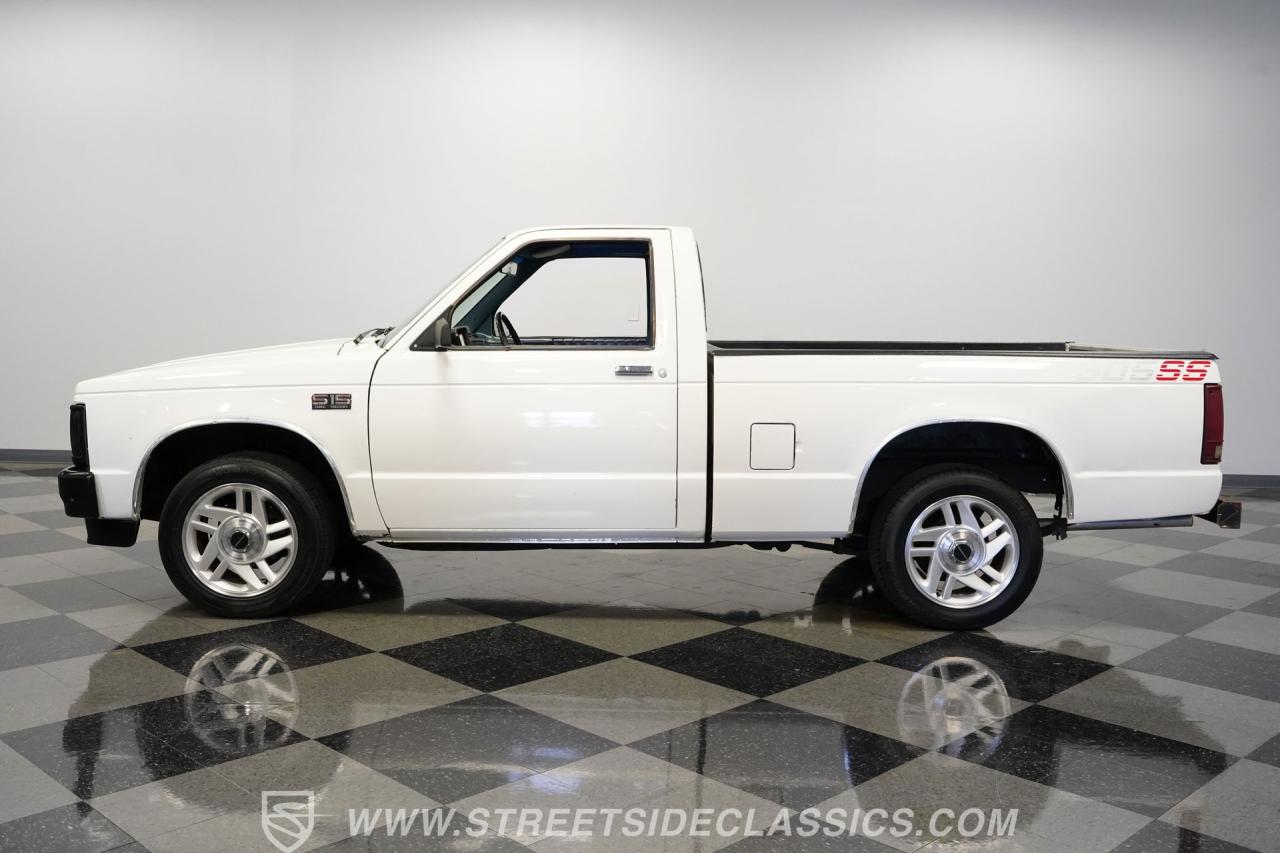 1989 GMC S15 V8 Restomod