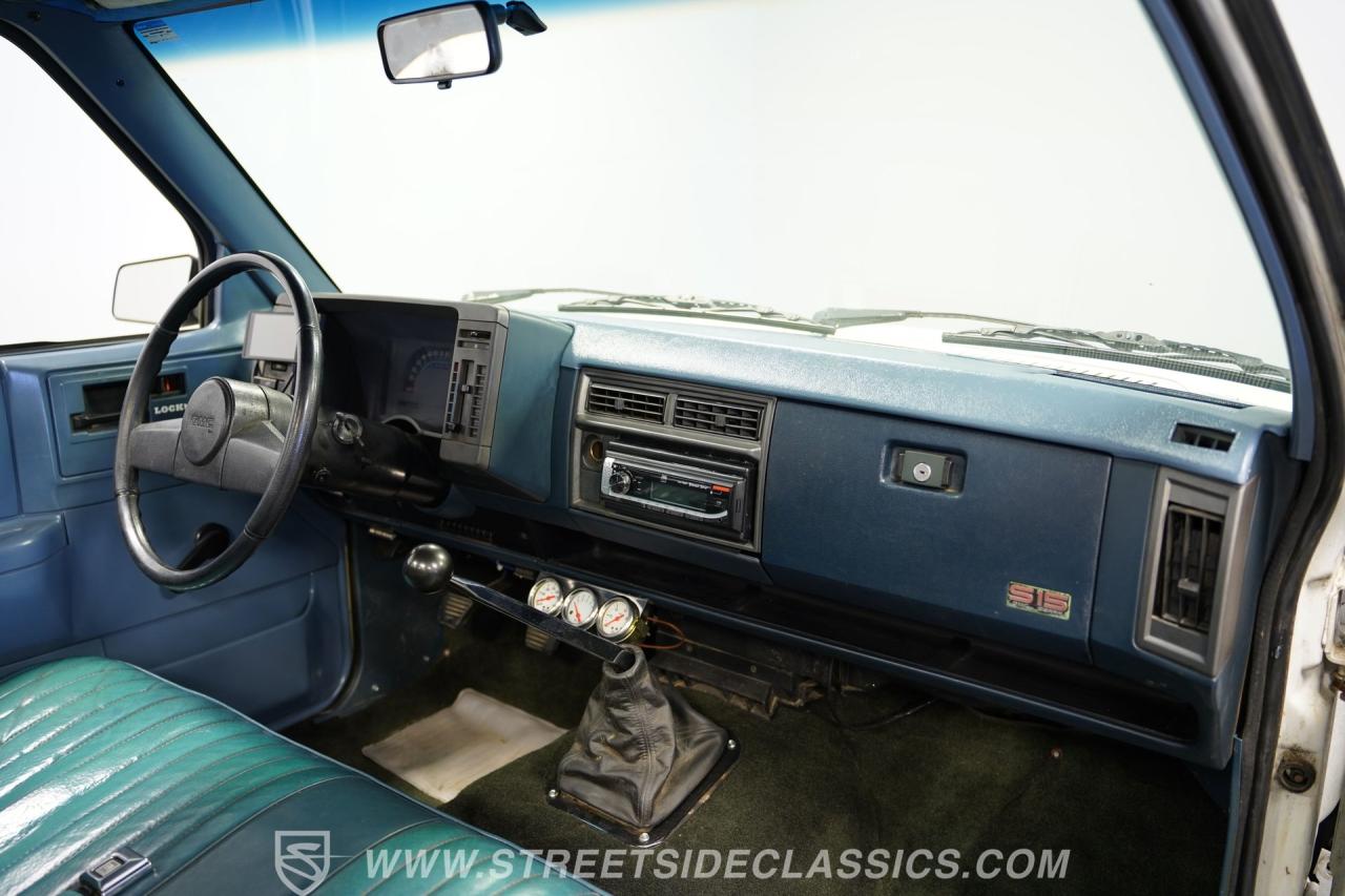 1989 GMC S15 V8 Restomod