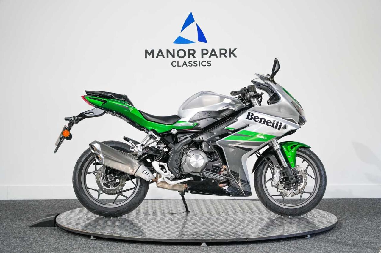 2017 Benelli 302R