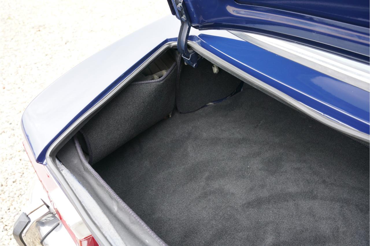 1974 Alfa Romeo GTV 2000 Bertone &ldquo;Blu Ollandese over Naturale&rdquo;