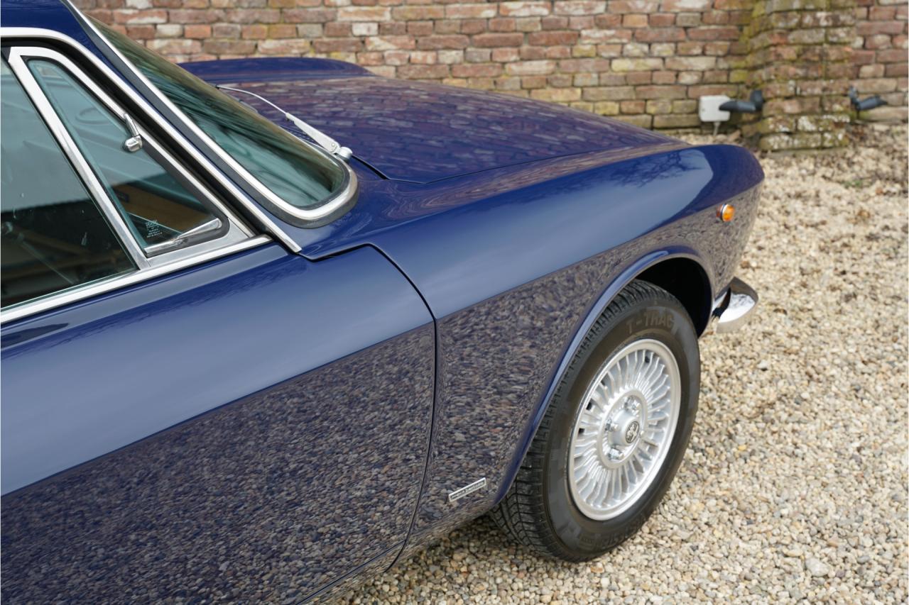 1974 Alfa Romeo GTV 2000 Bertone &ldquo;Blu Ollandese over Naturale&rdquo;