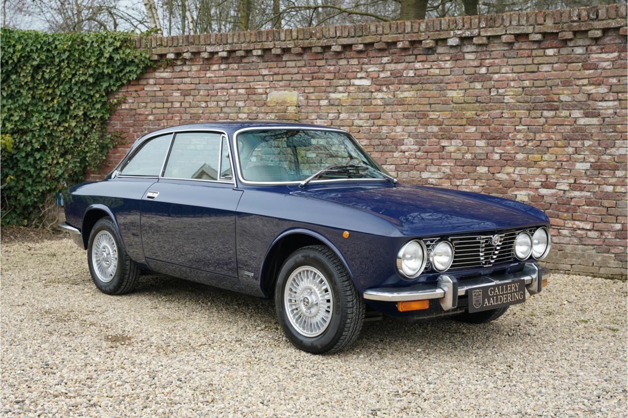 1974 Alfa Romeo GTV 2000 Bertone &ldquo;Blu Ollandese over Naturale&rdquo;