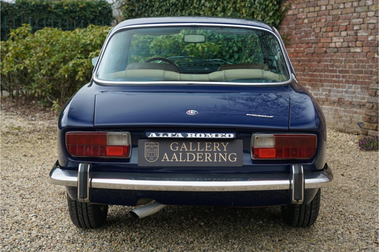 1974 Alfa Romeo GTV 2000 Bertone &ldquo;Blu Ollandese over Naturale&rdquo;
