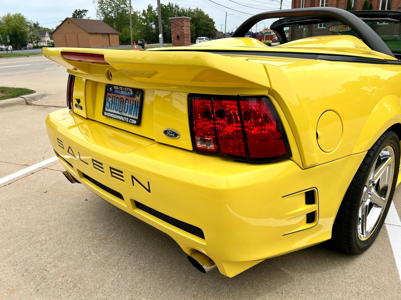 2002 Ford Saleen Mustang