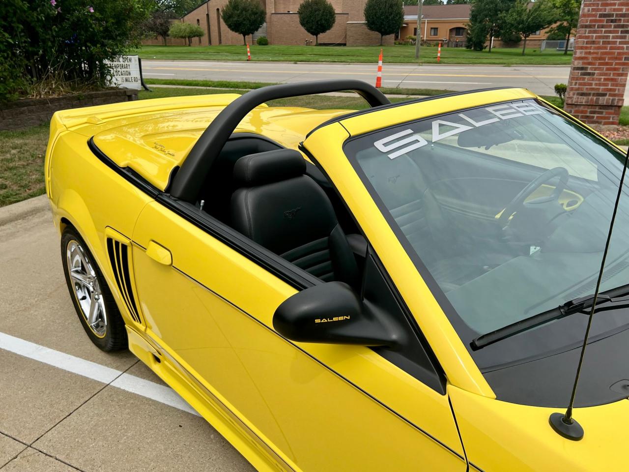 2002 Ford Saleen Mustang