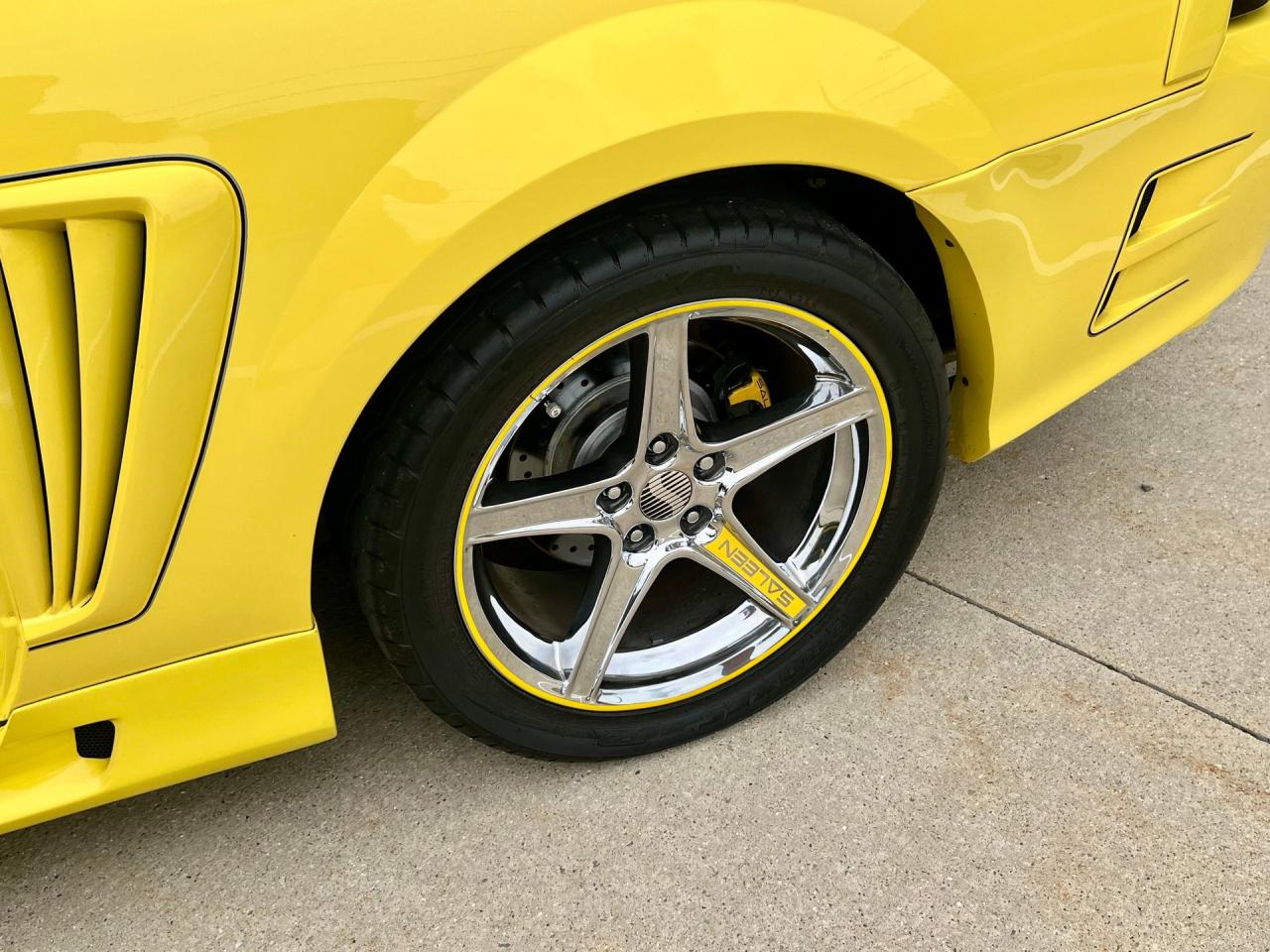 2002 Ford Saleen Mustang