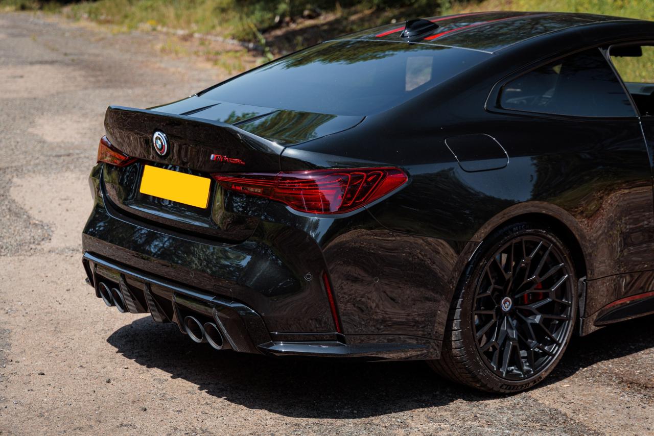 2022 BMW M4 CSL