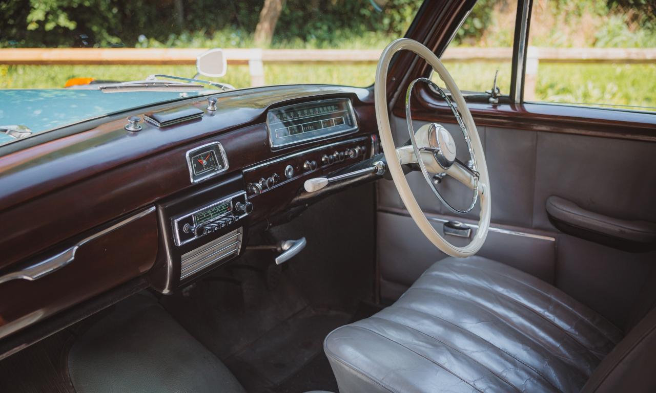 1956 Mercedes - Benz 220a Ponton